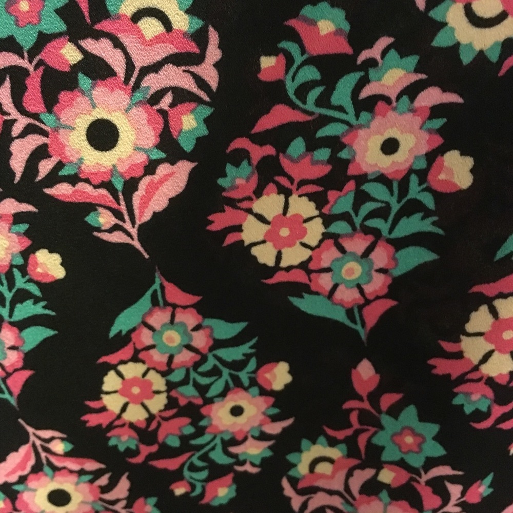 LulaRoe Lucy Skirt - Picture 5 of 5